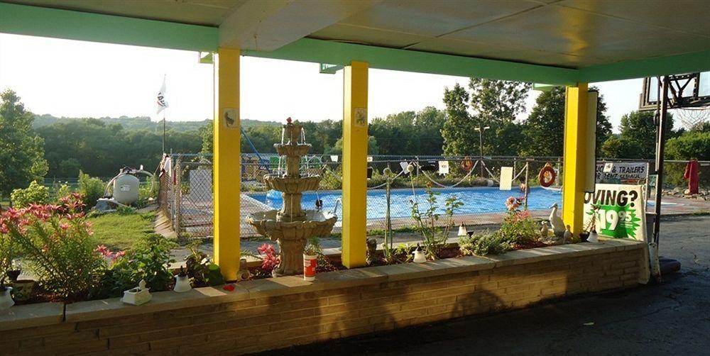 Westmount Motel Woodstock Bagian luar foto